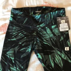 Armada Haven Capri yoga pants workout pant/legging